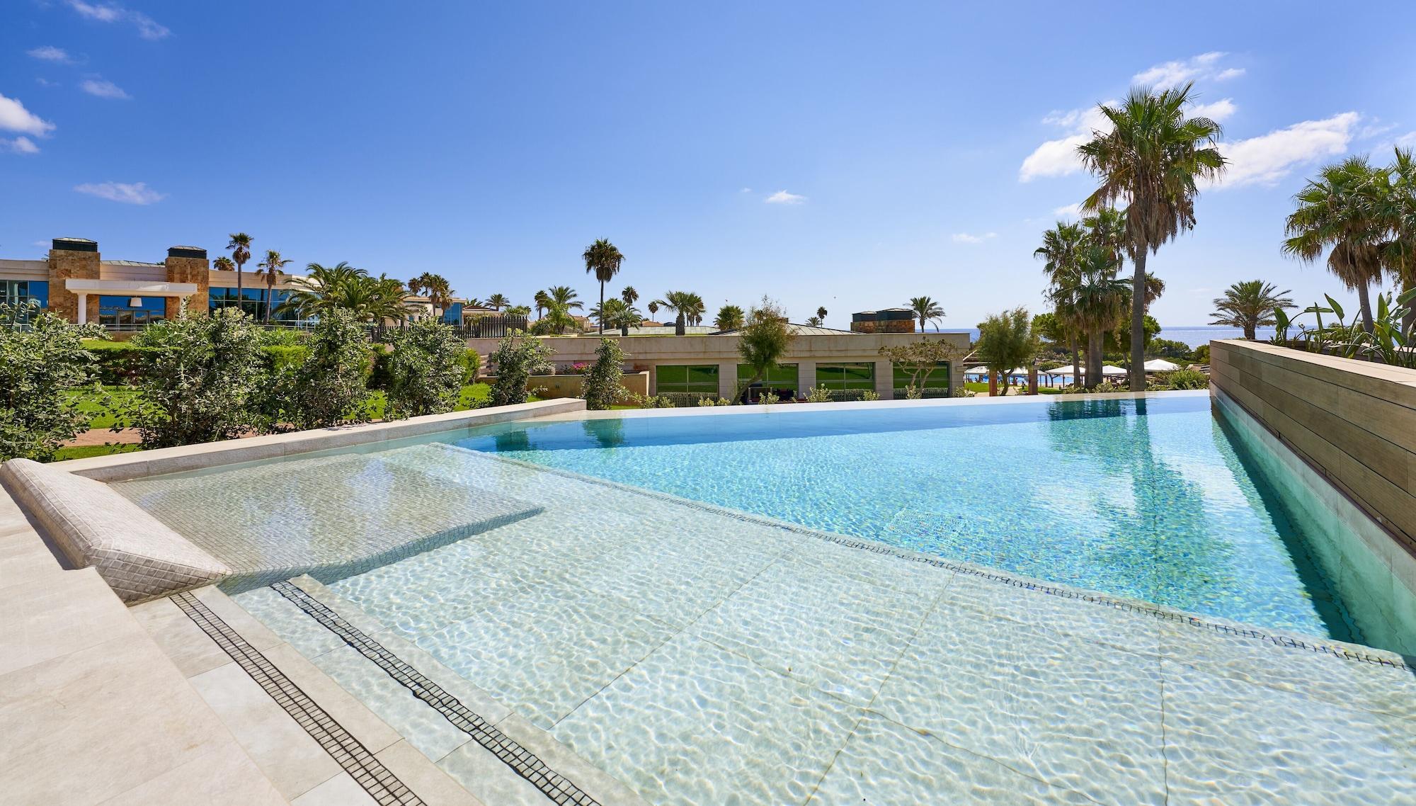 Insotel Punta Prima Prestige Suites & Spa Exterior photo