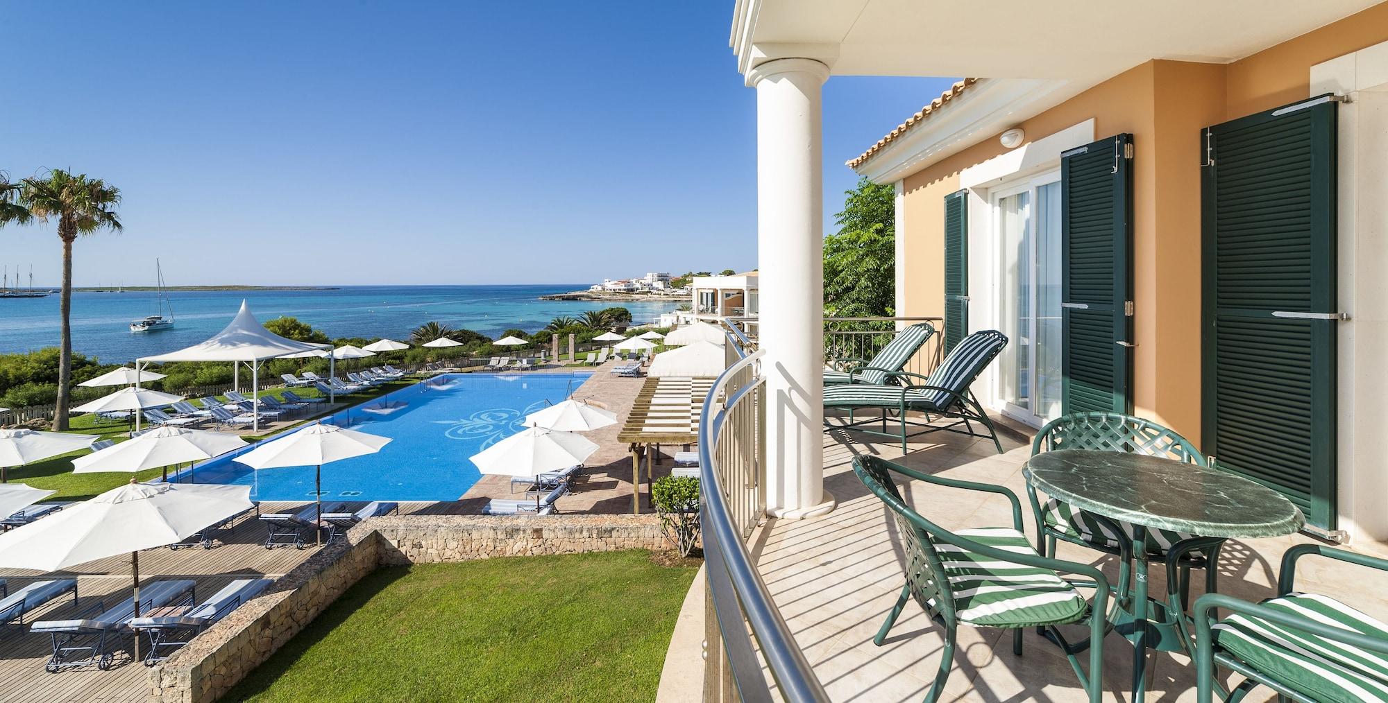 Insotel Punta Prima Prestige Suites & Spa Exterior photo