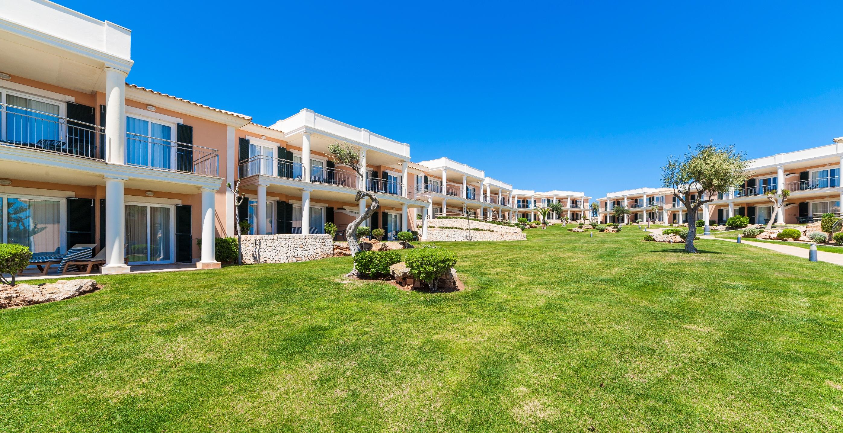 Insotel Punta Prima Prestige Suites & Spa Exterior photo
