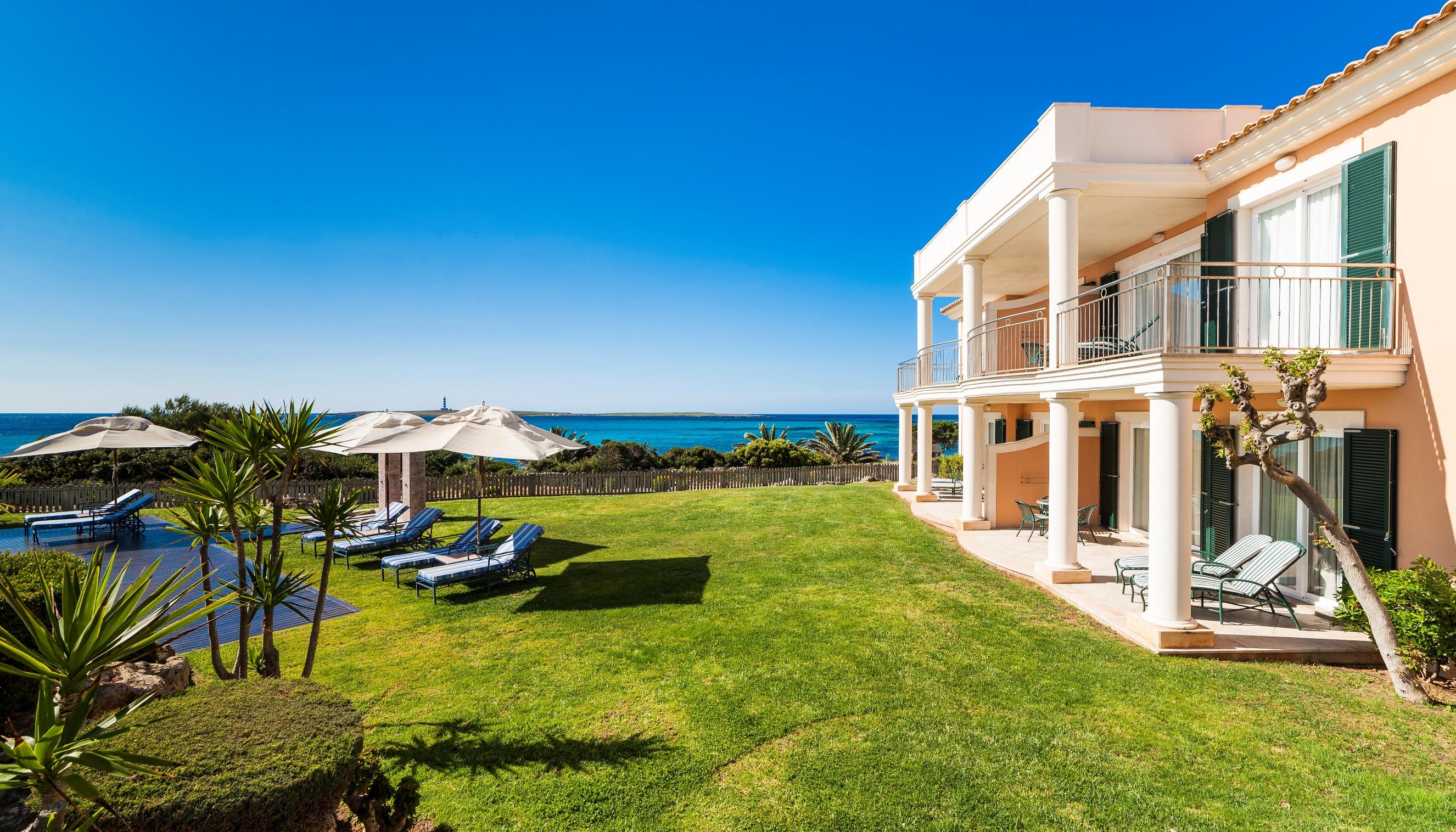 Insotel Punta Prima Prestige Suites & Spa Exterior photo